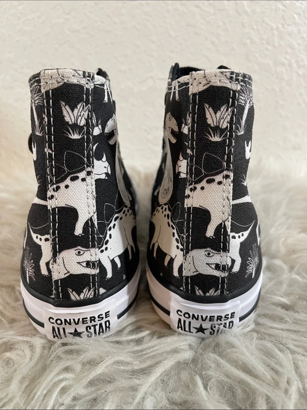 Converse Chuck Taylor All Star EasyOn High PS 'Dino Party' Size 3 NEW